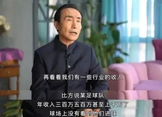 戏里，刘德华饰演的拆弹专家潘乘风，在拆弹任务中，因为爆炸意外失去了一条腿，这场变故也让他性格前后发生巨大变化，十分考验演技